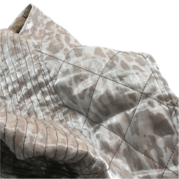 CHICO'S Cheetah Print Lightweight Quilted Puffer Vest - Picture 8 of 8